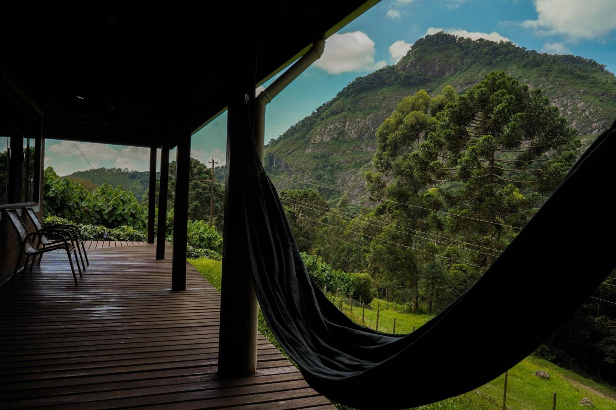 Chale Vista Da Pedra Goncalves